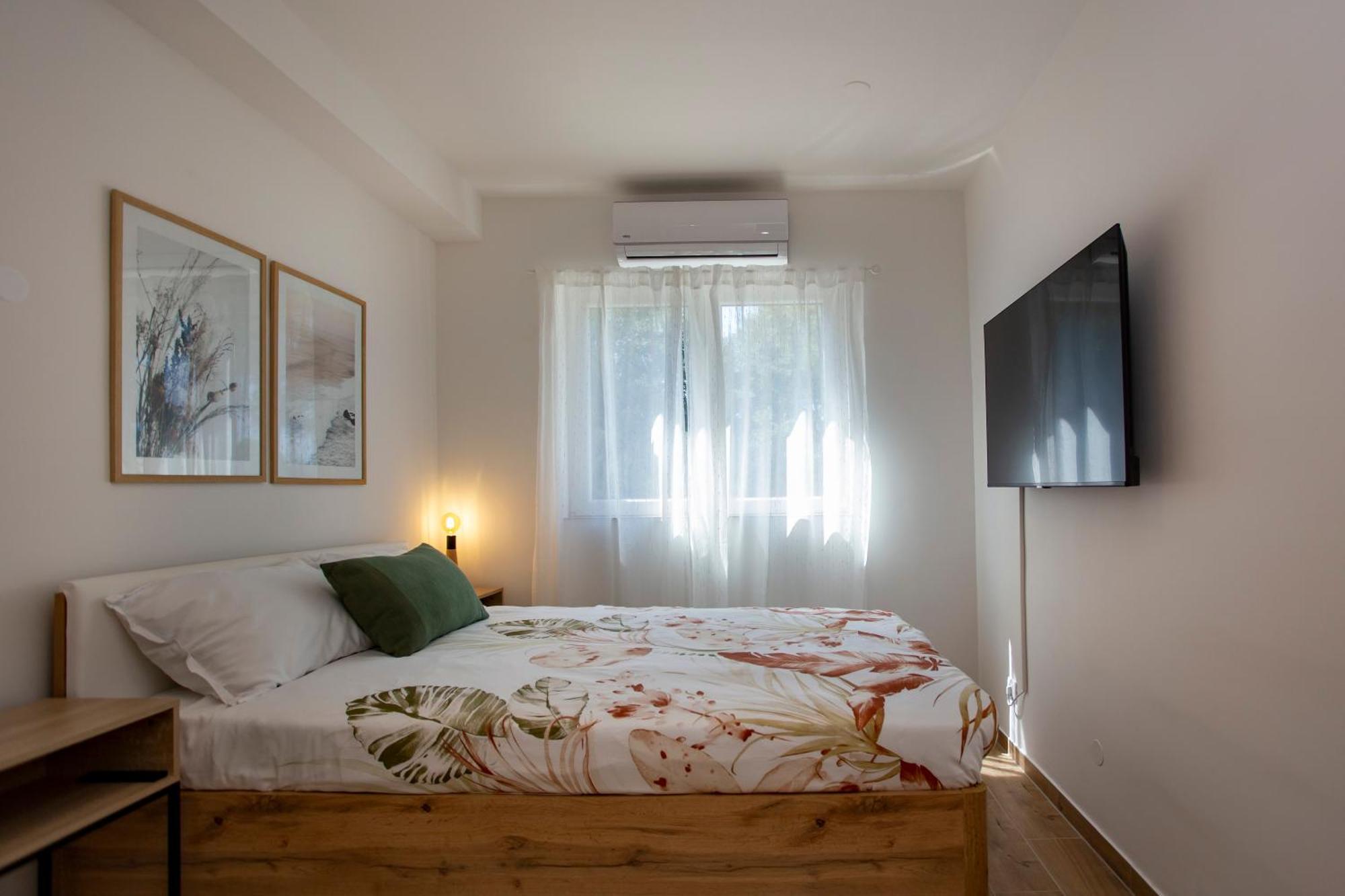Room Levi Ровинь Экстерьер фото